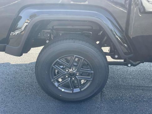 New 2025 Jeep Gladiator Sport image 36