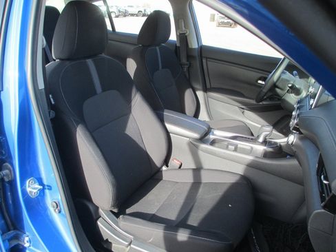 Used 2022 Nissan Sentra SV w/ Trunk Package image 16