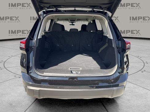 Used 2025 Nissan Rogue SV image 26