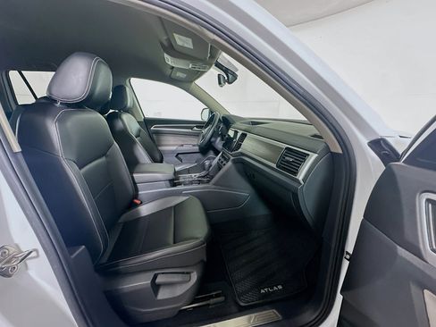 Used 2023 Volkswagen Atlas SE w/ Black Wheel Package FWD image 33