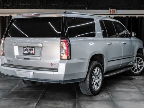 Used 2020 GMC Yukon XL Denali RWD image 8