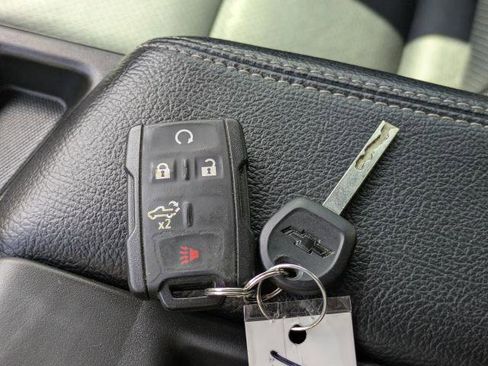 Used 2021 Chevrolet Silverado 1500 Custom Trail Boss image 29