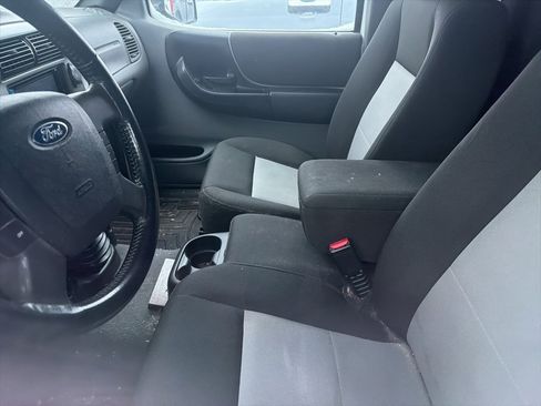 Used 2011 Ford Ranger XLT image 2