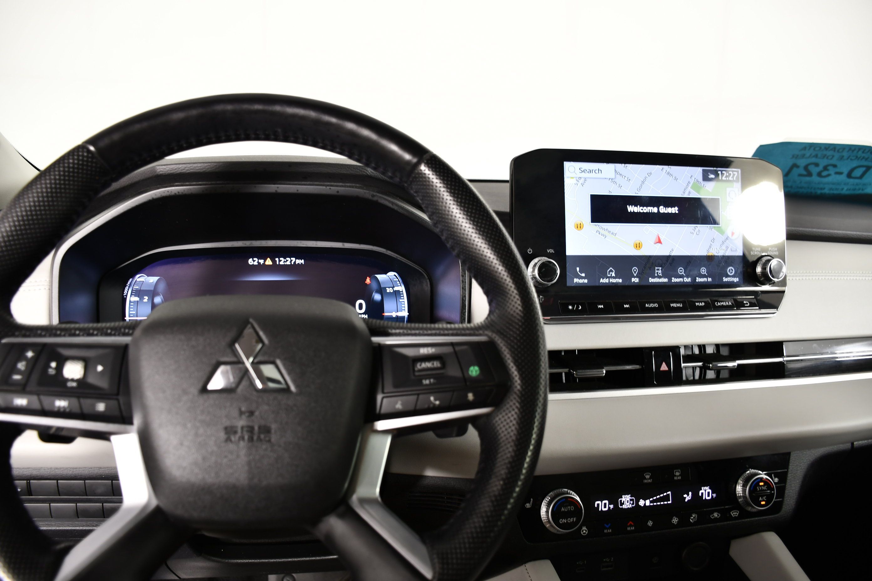 Used 2024 Mitsubishi Outlander SEL AWD/4WD image 16