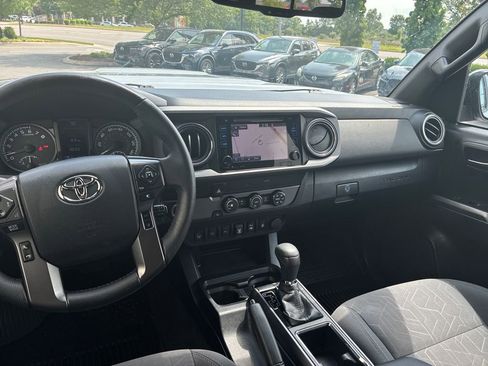 Used 2019 Toyota Tacoma TRD Sport RWD image 27