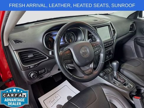 Used 2019 Jeep Cherokee Trailhawk AWD/4WD image 9