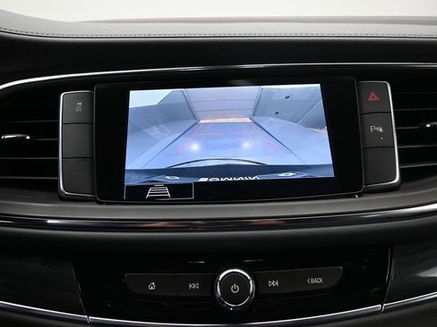 Used 2021 Buick Enclave Essence image 11