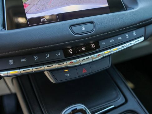 Used 2022 Cadillac XT4 Luxury image 18