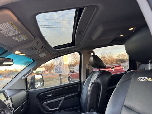 Used 2015 Nissan Titan PRO-4X w/ Pro-4x Luxury Package image 15
