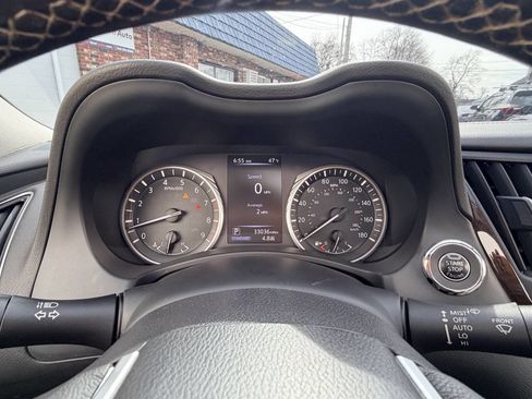 Used 2014 INFINITI Q50 AWD w/ Navigation Package image 4