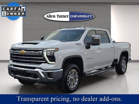 Used 2025 Chevrolet Silverado 2500 LTZ w/ LTZ Premium Package image 3
