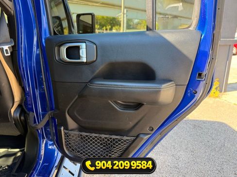 Used 2019 Jeep Wrangler Unlimited Rubicon AWD/4WD image 31