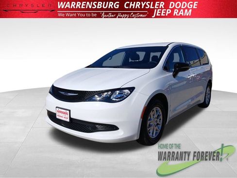 New 2026 Chrysler Voyager LX FWD image 8