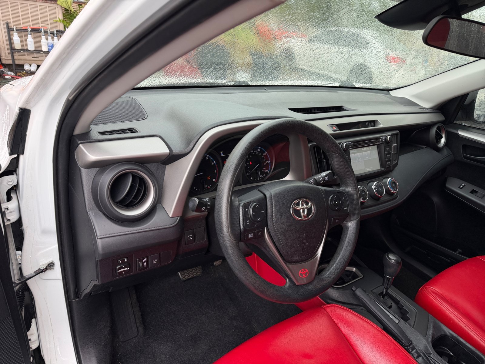 Used 2018 Toyota RAV4 LE w/ All Weather Liner Package AWD/4WD image 18