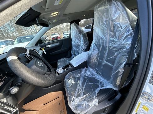 New 2025 Volvo XC40 B5 Plus w/ Protection Package Premier image 11