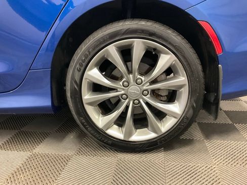 Used 2015 Chrysler 200 S FWD image 12