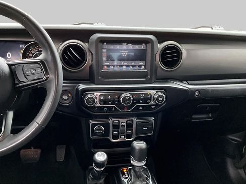 Used 2023 Jeep Gladiator Sport AWD/4WD image 6