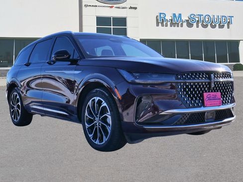 Used 2024 Lincoln Nautilus Reserve w/ Equipment Group 203A image 14