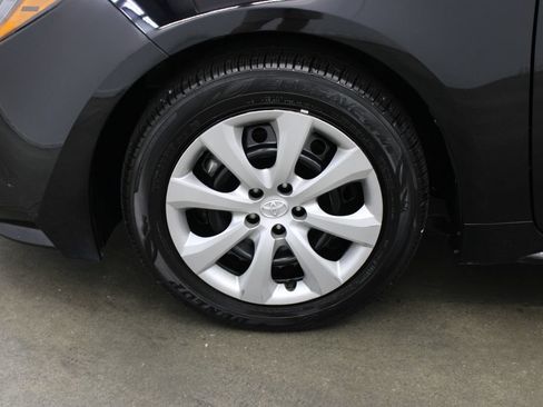 Used 2025 Toyota Corolla LE FWD image 25