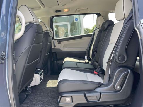 Used 2026 Honda Odyssey Elite image 10
