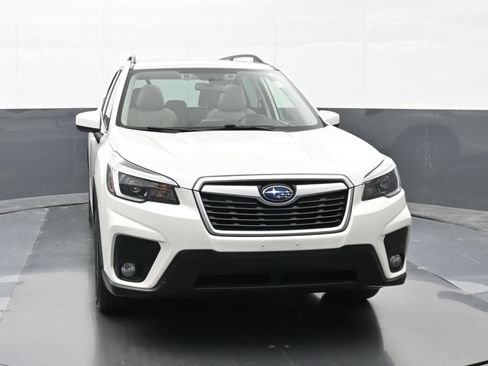 Used 2021 Subaru Forester Premium AWD/4WD image 3