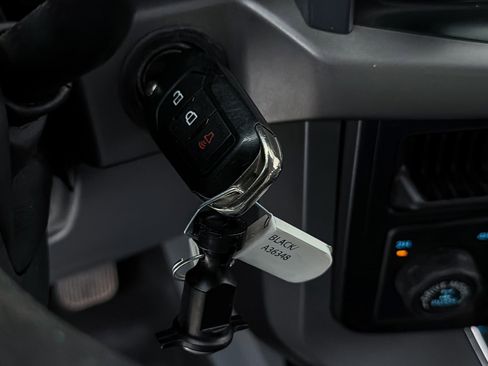 Used 2024 Ford F150 XLT w/ Mobile Office Package image 29