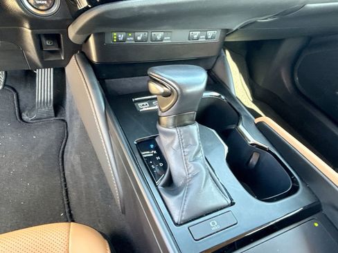 Used 2025 Lexus ES 350 w/ Premium Package FWD image 20