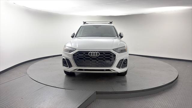 Used 2023 Audi Q5 2.0T Premium Plus w/ Premium Plus Package AWD/4WD image 12
