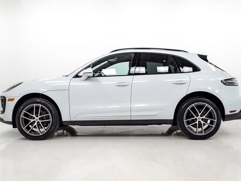 Used 2022 Porsche Macan AWD/4WD image 29