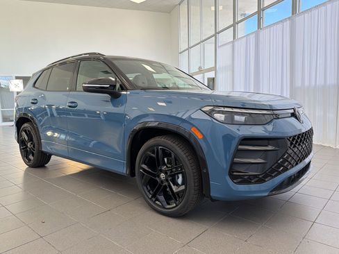 New 2026 Volkswagen Tiguan SE R-Line image 7