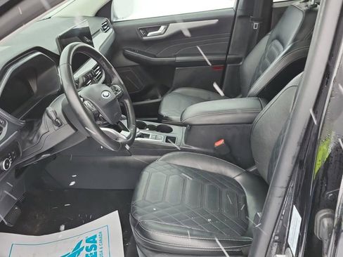 Used 2023 Ford Escape Platinum w/ Premium Technology Package AWD/4WD image 8