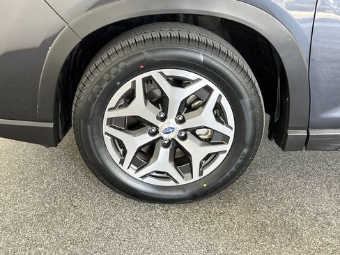 Used 2019 Subaru Forester Premium AWD/4WD image 28