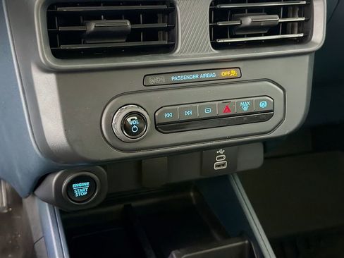 Used 2025 Ford Maverick XLT w/ XLT Luxury Package AWD/4WD image 32