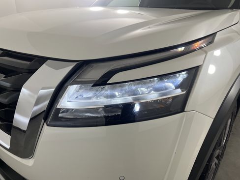 Used 2022 Nissan Pathfinder SL w/ SL Premium Package image 26