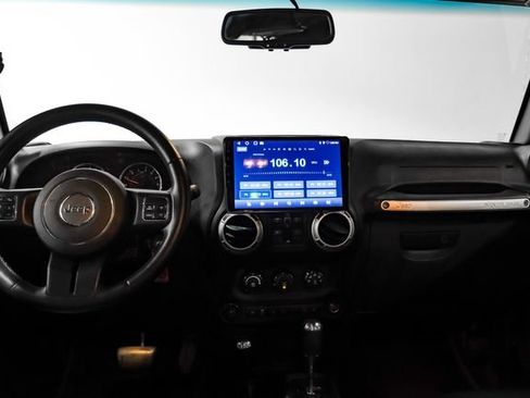 Used 2016 Jeep Wrangler Unlimited Sahara w/ Max Tow Package AWD/4WD image 15