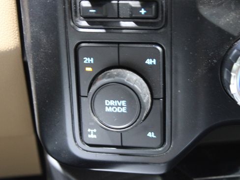 Used 2023 Ford F250 Lariat w/ Lariat Ultimate Package image 17