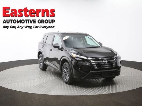 Used 2024 Nissan Rogue S image 53