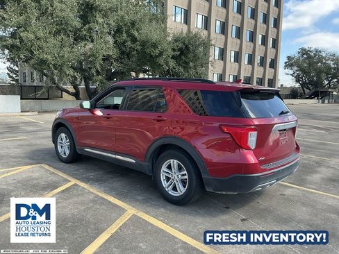 Used 2020 Ford Explorer XLT w/ Equipment Group 202A image 4