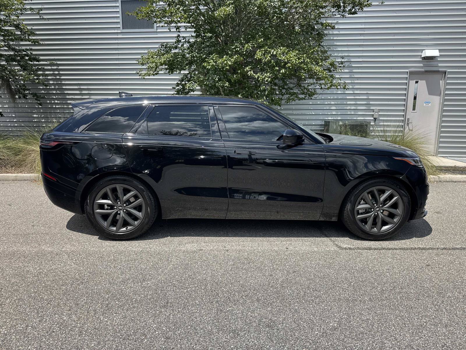 Used 2026 Land Rover Range Rover Velar Dynamic SE AWD/4WD image 5