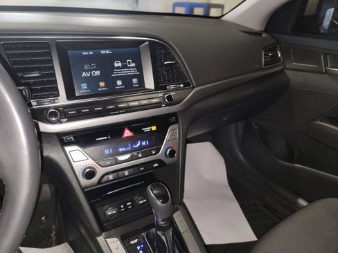 Used 2017 Hyundai Elantra Value Edition w/ Cargo Package image 12