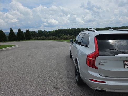 Used 2019 Volvo XC90 T6 Momentum w/ Protection Package Premier AWD/4WD image 7