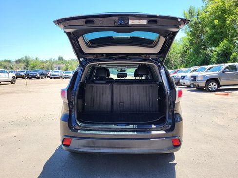 Used 2016 Toyota Highlander XLE AWD/4WD image 30