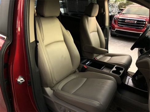 Used 2023 Honda Odyssey EX-L image 32