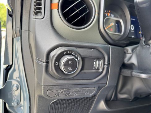 New 2025 Jeep Gladiator Mojave w/ Convenience Group image 17