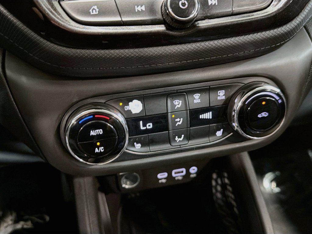 Used 2021 Chevrolet TrailBlazer LT w/ Convenience Package FWD image 24