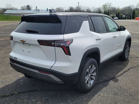 New 2026 Chevrolet Equinox LT w/ Convenience Package II FWD image 12