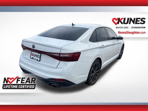 Used 2025 Volkswagen Jetta GLI Autobahn FWD image 10
