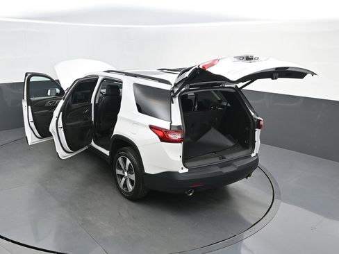 Used 2020 Chevrolet Traverse LT w/ LT Premium Package image 47