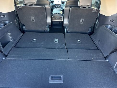 New 2024 Ford Expedition XLT image 17