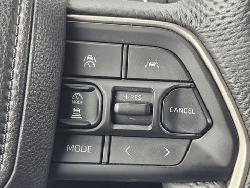 Used 2025 Toyota Tacoma TRD Off-Road AWD/4WD image 23